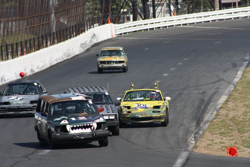 Illustration for article titled The 24 Hours Of LeMons New England 2009 Über Gallery, Part 1